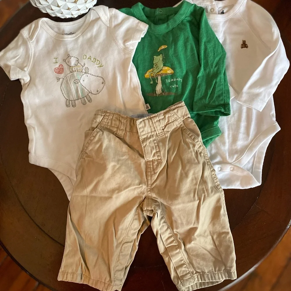 Gap Bundle long sleeve onesie Khaki pants size 3-6M